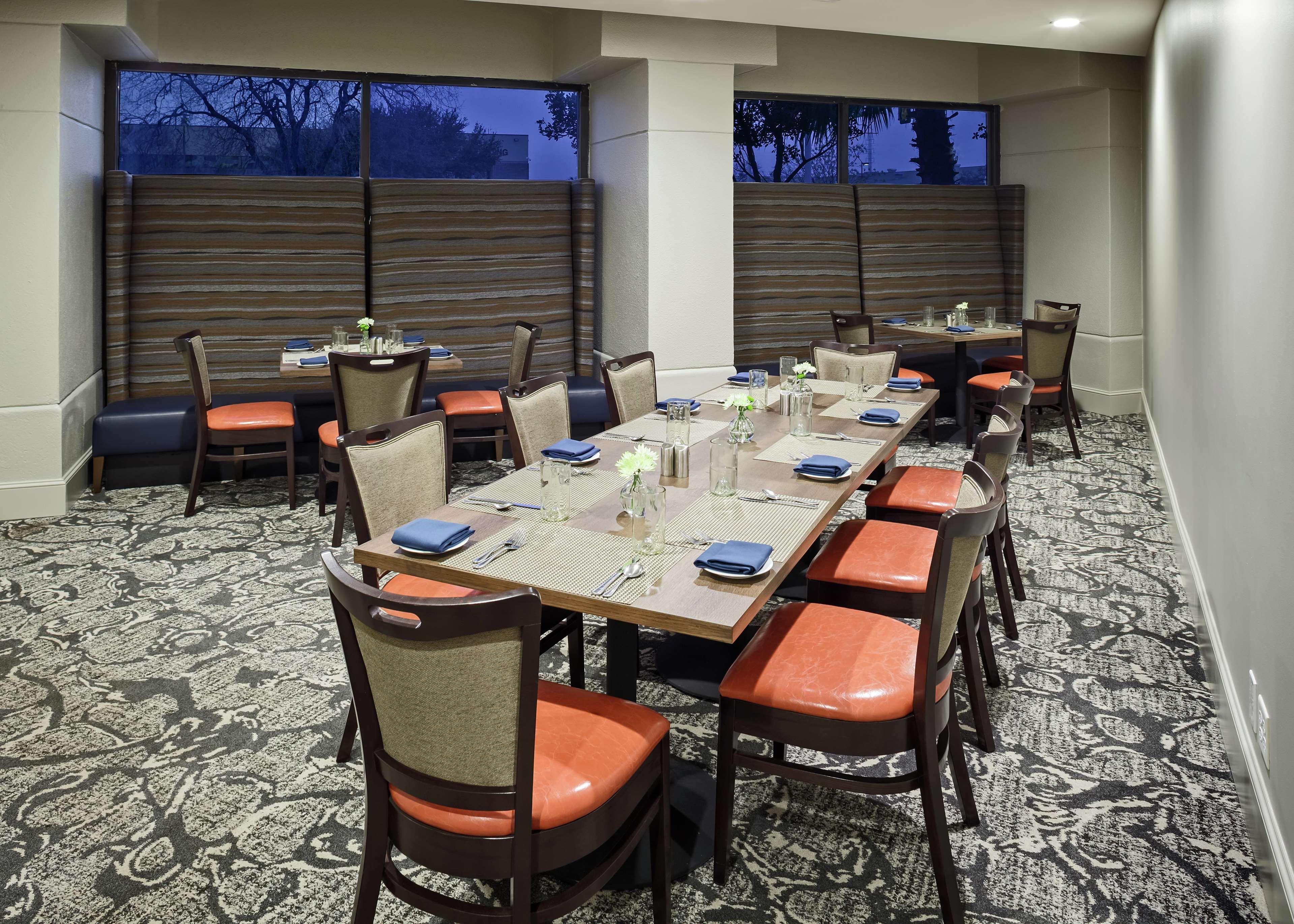 Готель Doubletree By Hilton San Antonio Downtown Екстер'єр фото