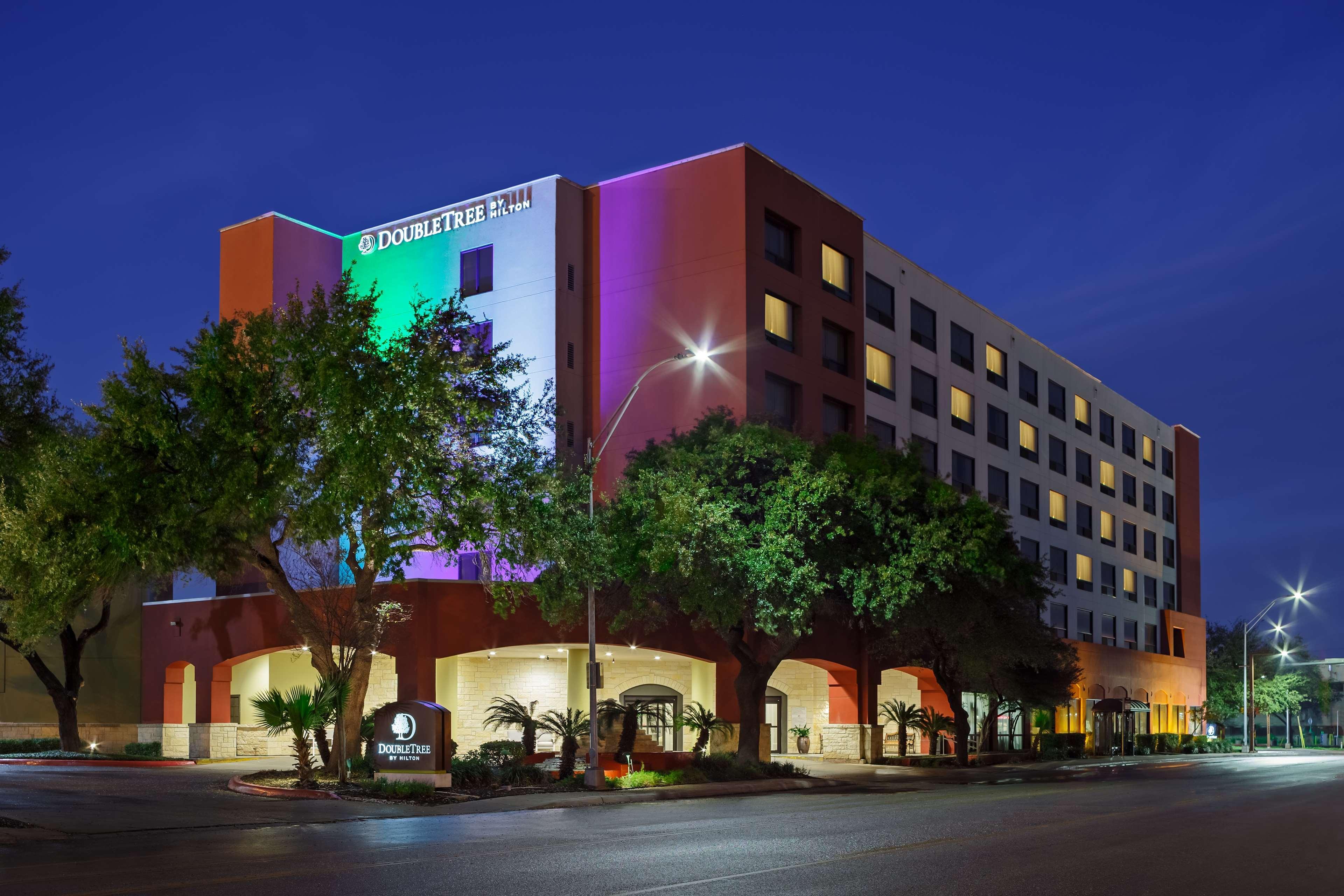 Готель Doubletree By Hilton San Antonio Downtown Екстер'єр фото