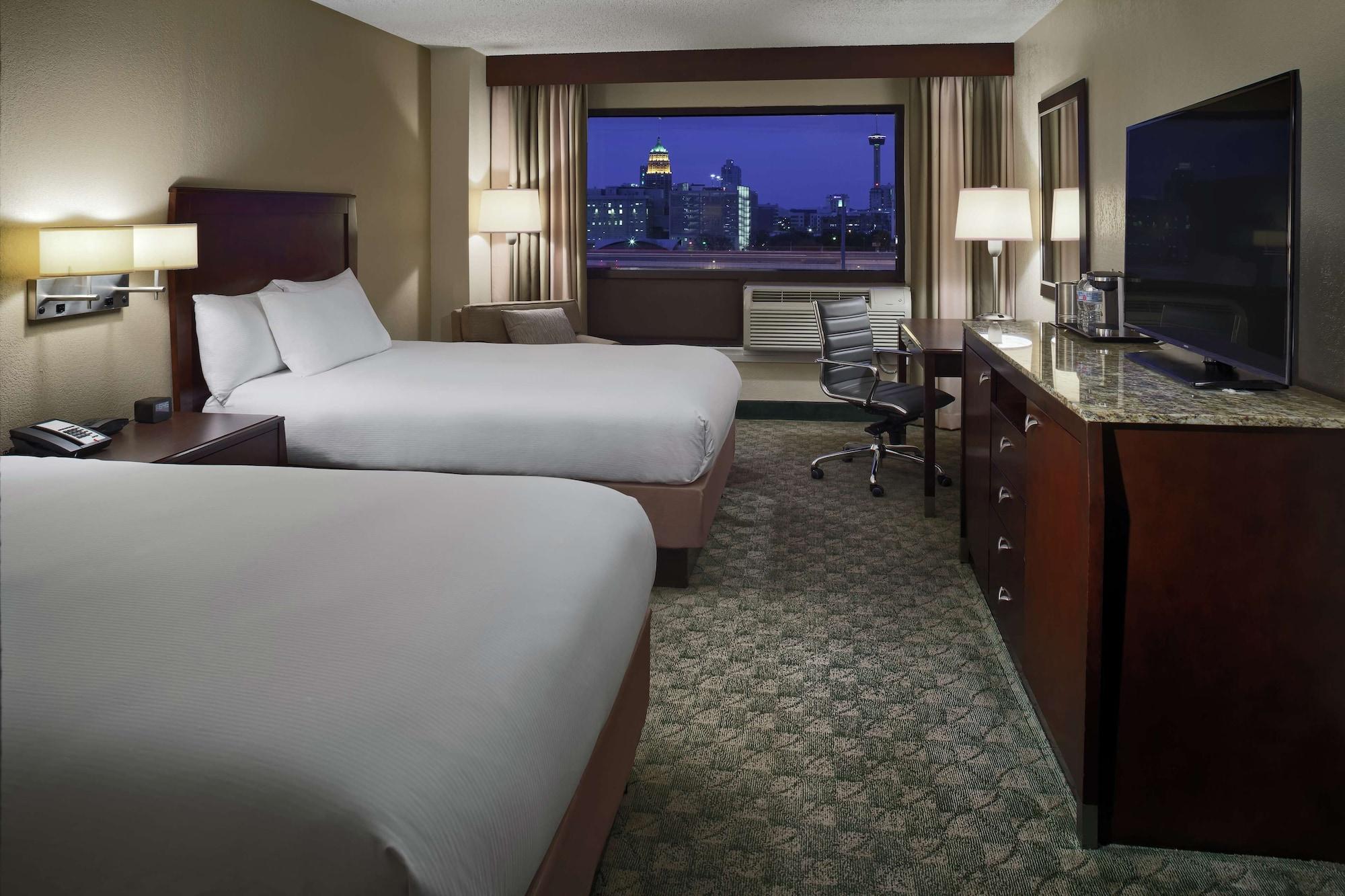 Готель Doubletree By Hilton San Antonio Downtown Екстер'єр фото