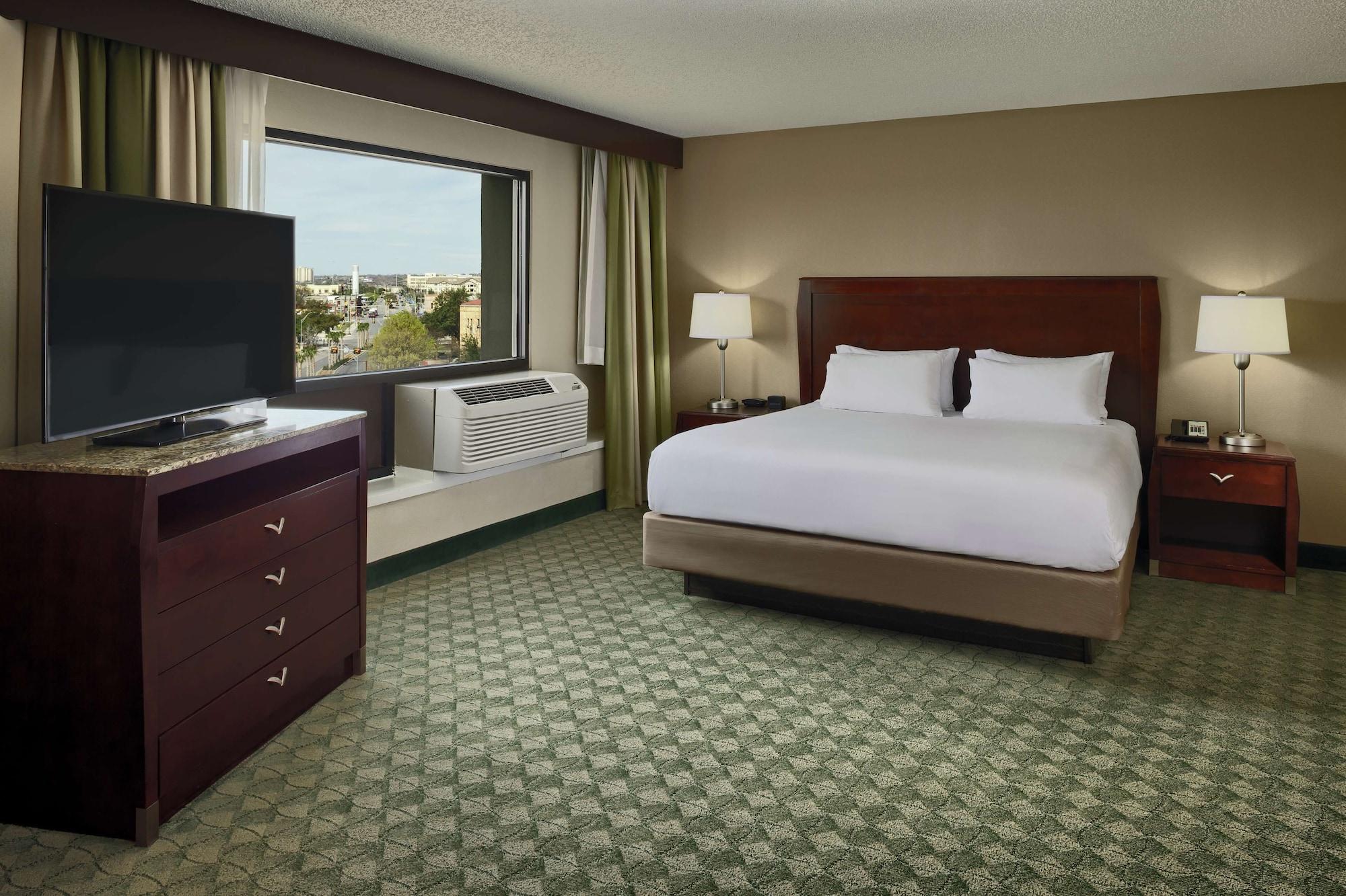 Готель Doubletree By Hilton San Antonio Downtown Екстер'єр фото