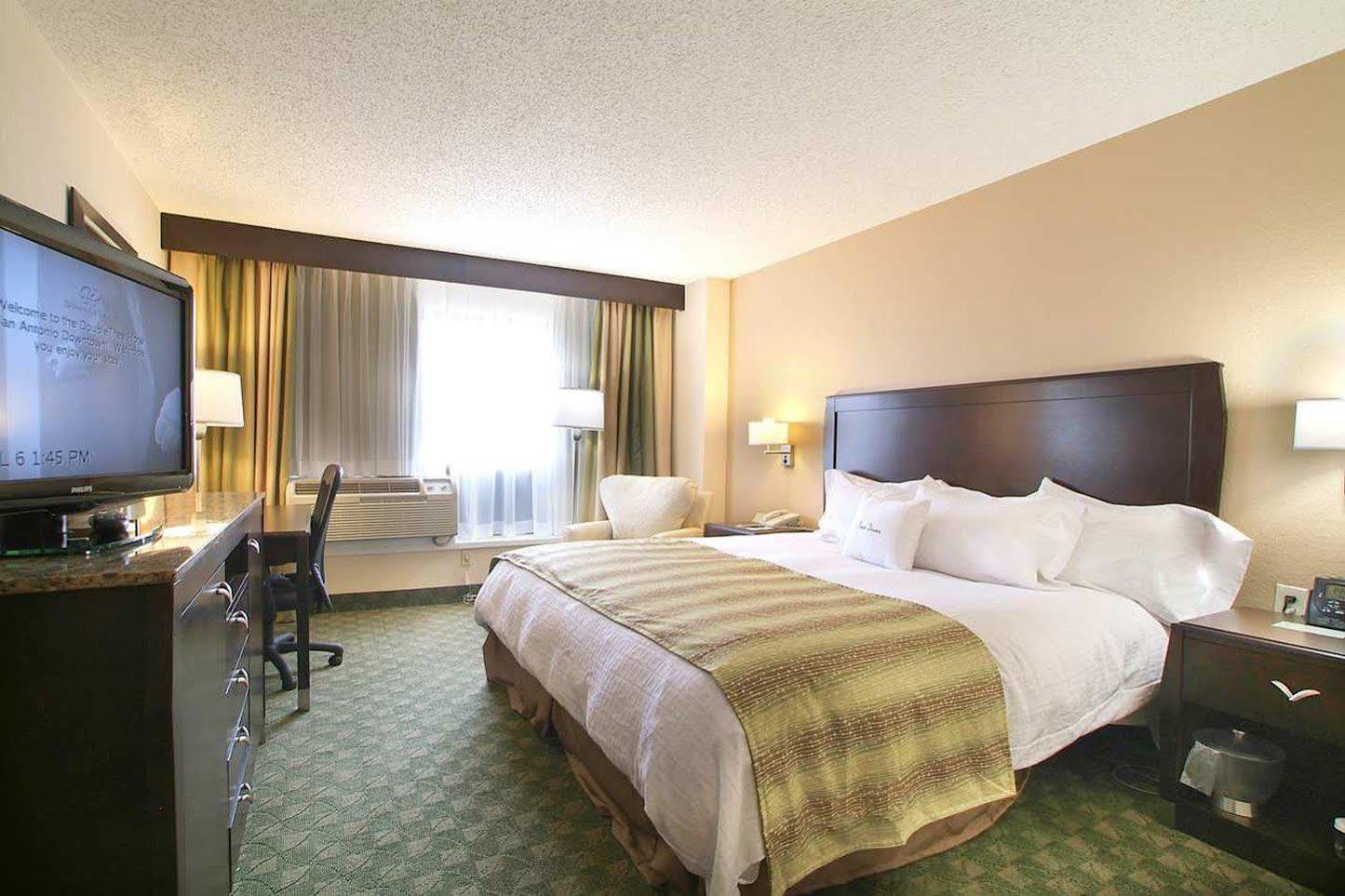 Готель Doubletree By Hilton San Antonio Downtown Екстер'єр фото